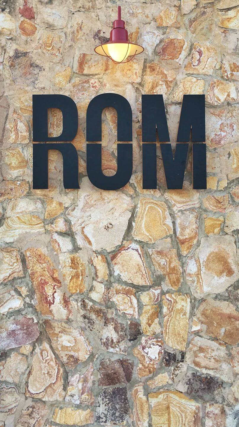 Rom Restaurant